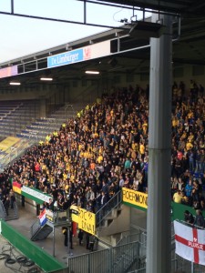 Hee, een harde kern. Te groot voor de Jupiler League.